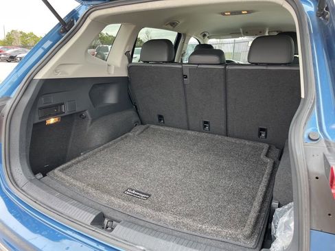 Used 2020 Volkswagen Tiguan SE image 10
