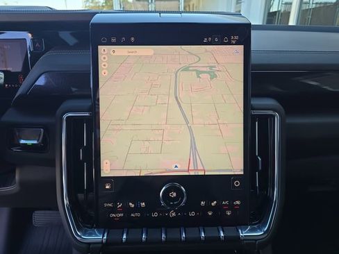 New 2026 GMC Yukon Elevation w/ Elevation Premium Package AWD/4WD image 21