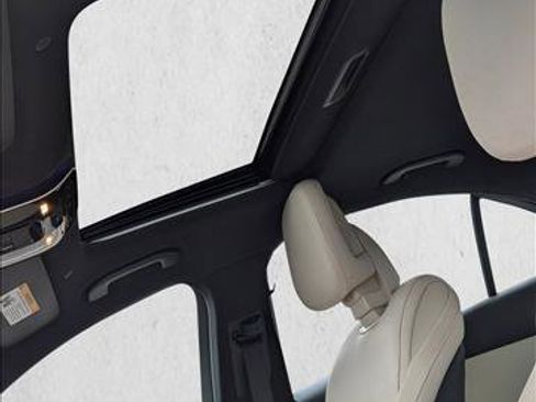 Used 2024 Mercedes-Benz C 300 Sedan image 15