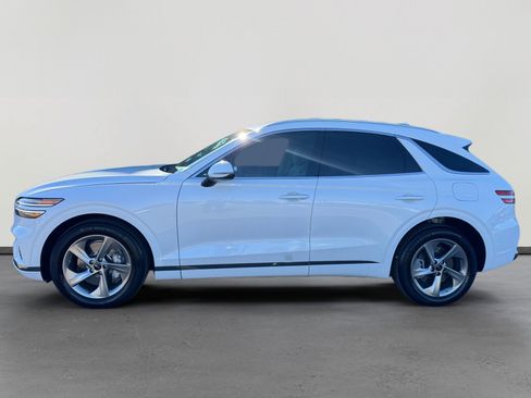 Used 2026 Genesis GV70 2.5T Select image 2