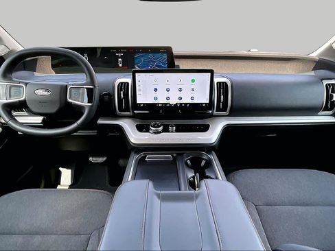 Certified 2025 Ford Expedition Active RWD image 16