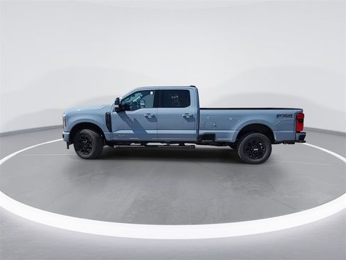 New 2026 Ford F350 Lariat w/ Black Appearance Package image 5