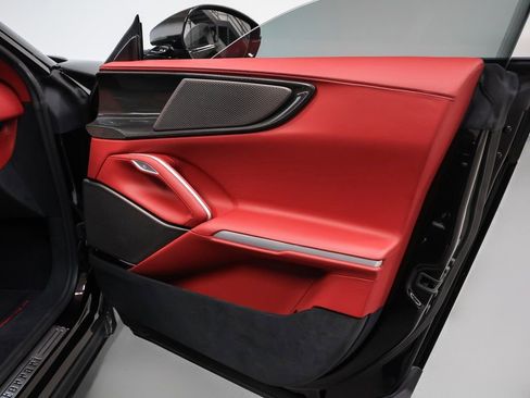 Certified 2025 Ferrari Purosangue image 33