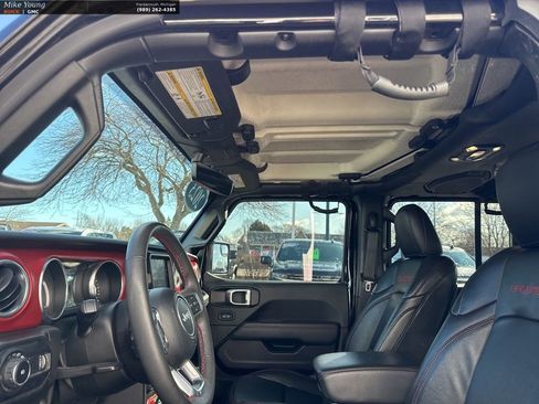 Used 2023 Jeep Wrangler Unlimited Rubicon w/ Cold Weather Group image 16