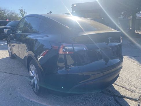 Used 2021 Tesla Model Y Standard Range 4dr Crossover image 6