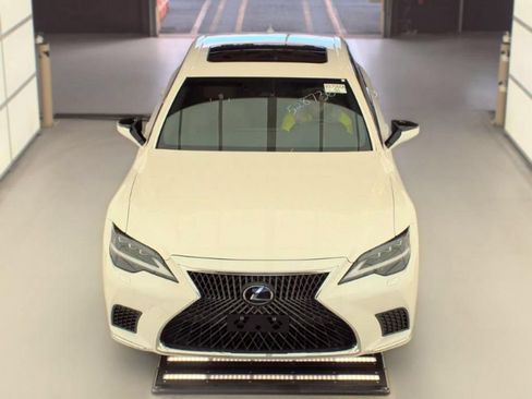 Used 2022 Lexus LS 500 w/ Accessory Package (Z2) RWD image 3