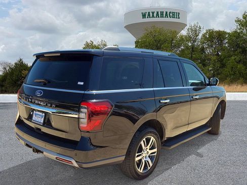 Used 2024 Ford Expedition Limited AWD/4WD image 5