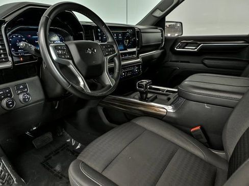 Used 2023 Chevrolet Silverado 1500 RST w/ Z71 Off-Road Package image 9