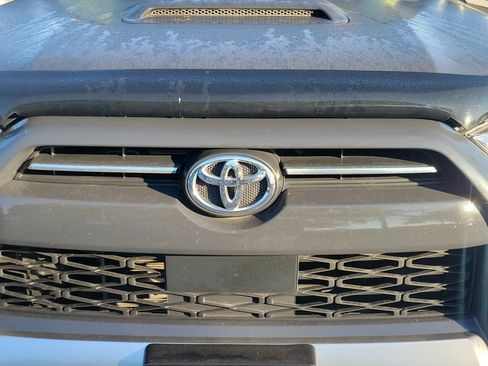 Used 2024 Toyota 4Runner TRD Off-Road Premium image 5