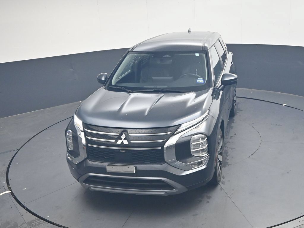 Used 2025 Mitsubishi Outlander SE FWD image 18