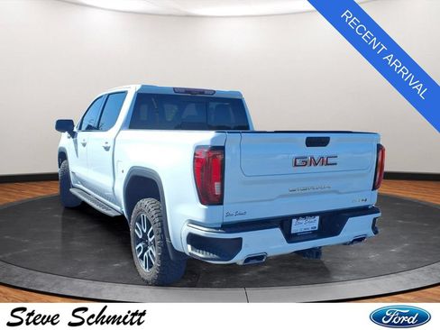 Used 2024 GMC Sierra 1500 AT4 w/ Technology Package AWD/4WD image 3