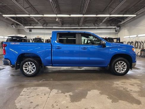 Used 2025 Chevrolet Silverado 1500 LT AWD/4WD image 7