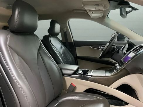Used 2019 Lincoln Nautilus Select FWD image 13