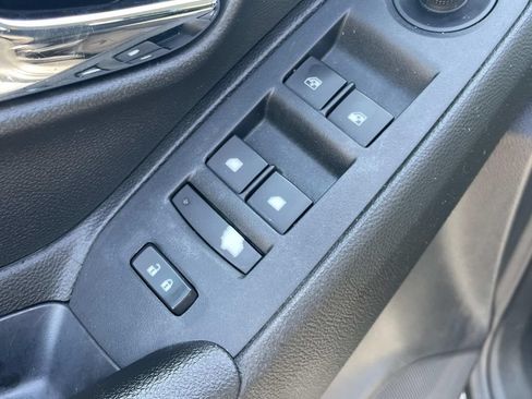 Used 2019 Chevrolet Trax LS FWD image 15