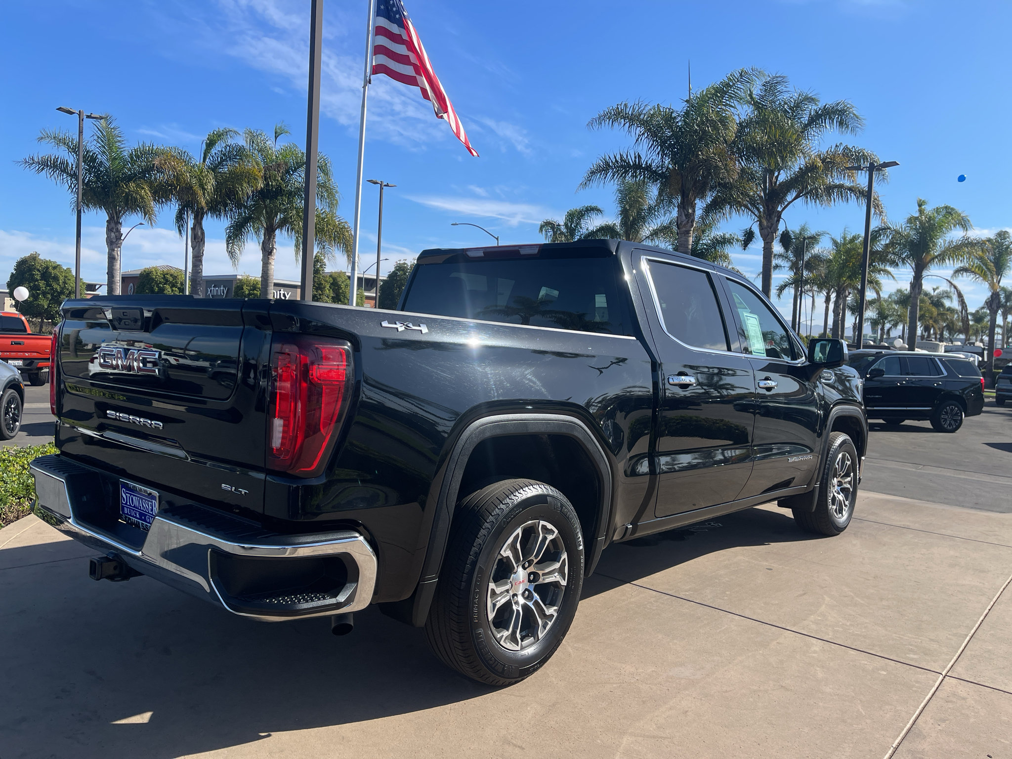 Used 2025 GMC Sierra 1500 SLT AWD/4WD image 17