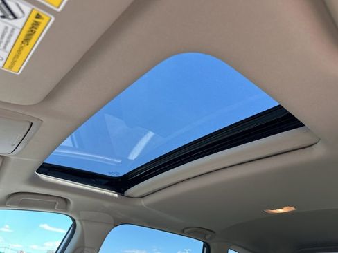 Used 2018 Honda CR-V Touring image 6