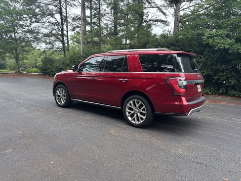 Used 2018 Ford Expedition Limited w/ Equipment Group 302A RWD image 4