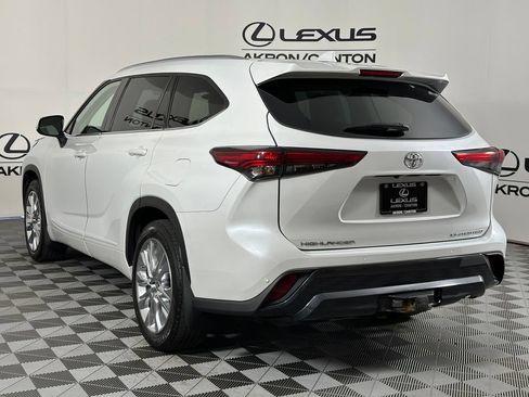 Used 2023 Toyota Highlander Limited AWD/4WD image 9