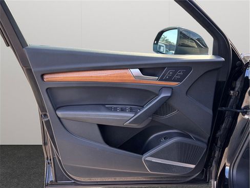 Used 2023 Audi Q5 2.0T Premium Plus w/ Premium Plus Package image 24