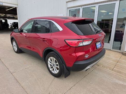 Certified 2022 Ford Escape SE w/ Cold Weather Package AWD/4WD image 3