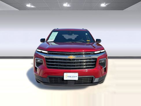 Certified 2025 Chevrolet Traverse LT w/ Driver Confidence Package FWD image 6