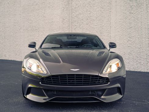 Used 2014 Aston Martin Vanquish Coupe RWD image 37