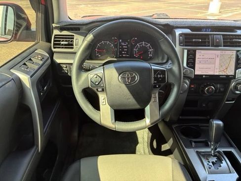 Used 2022 Toyota 4Runner SR5 Premium w/ Moonroof Package RWD image 15