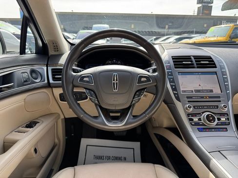 Used 2019 Lincoln MKZ Reserve image 21