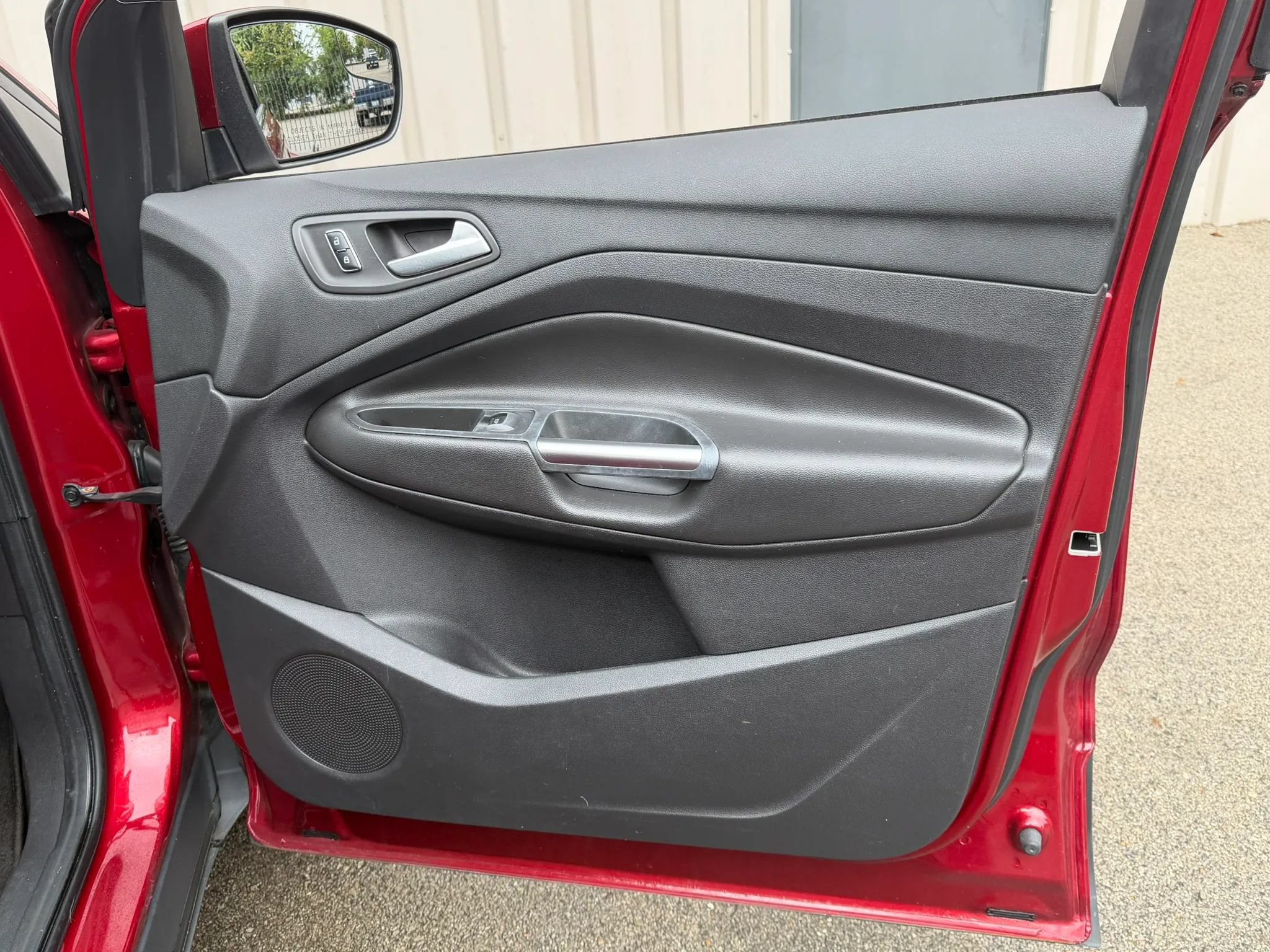 Used 2014 Ford Escape SE w/ Equipment Group 201A FWD image 19