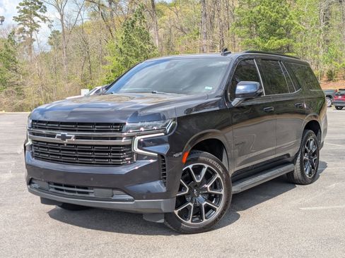 Used 2022 Chevrolet Tahoe RST w/ Luxury Package RWD image 4