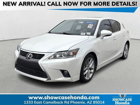 Used 2015 Lexus CT 200h image 1