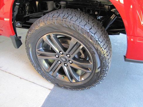 Used 2022 Ford F150 Lariat w/ Equipment Group 502A High AWD/4WD image 31