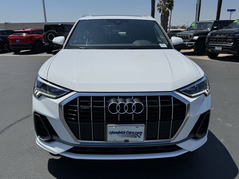 Used 2024 Audi Q3 2.0T Premium Plus w/ Premium Plus Package AWD/4WD image 3