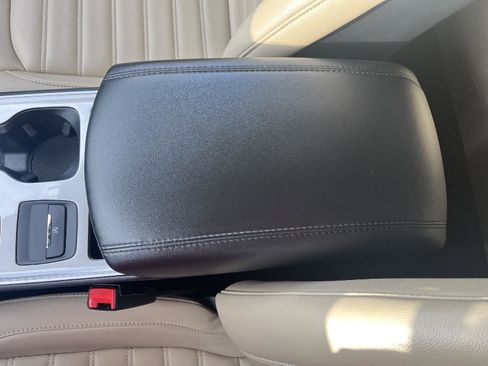 Certified 2024 Ford Edge SEL image 13