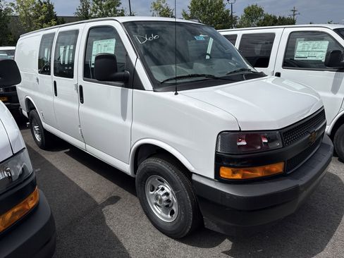 New 2025 Chevrolet Express 3500 w/ Driver Convenience Package image 2