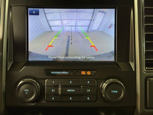 Used 2020 Ford F250 XLT image 38