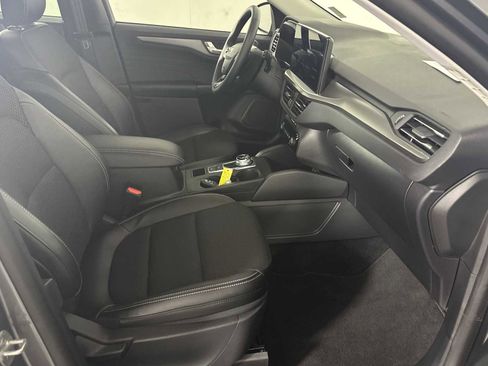 Used 2025 Ford Escape SE FWD image 15