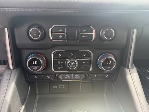 Used 2024 Chevrolet Tahoe LT RWD image 26