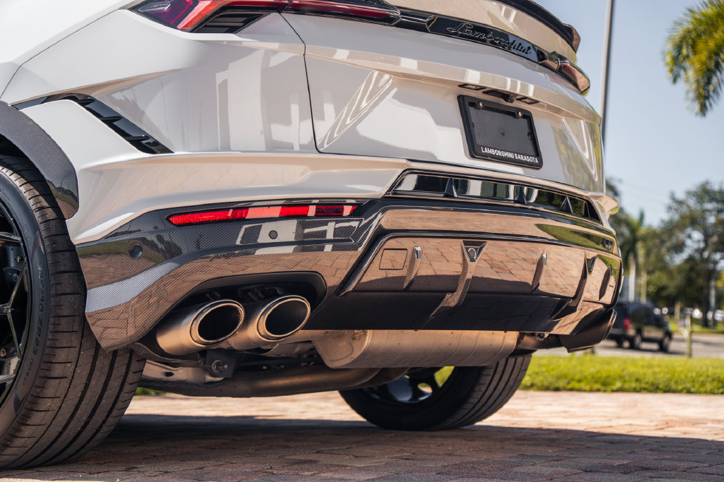 Used 2024 Lamborghini Urus Performante AWD/4WD image 18