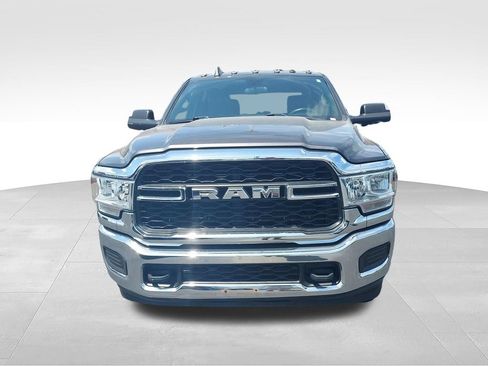 Used 2021 RAM 2500 Tradesman w/ Chrome Appearance Group AWD/4WD image 8