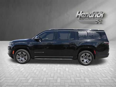 Used 2023 Jeep Wagoneer L Series II image 7