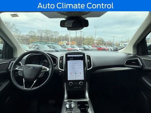 Certified 2022 Ford Edge SEL w/ Convenience Package AWD/4WD image 3