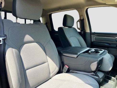 Used 2019 RAM 1500 Big Horn AWD/4WD image 25