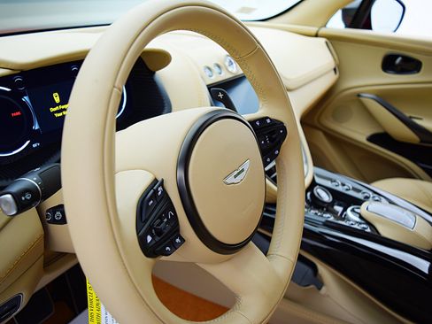 Used 2023 Aston Martin DBX 707 AWD/4WD image 34