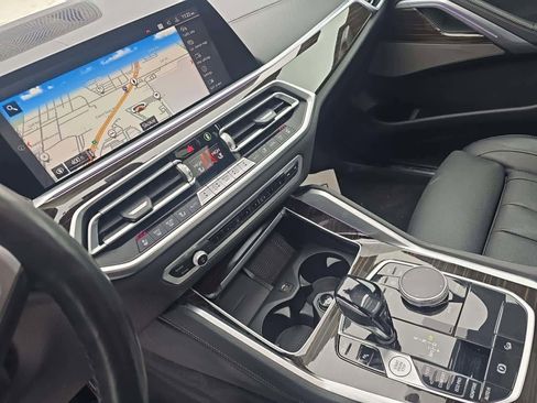 Used 2021 BMW X6 xDrive40i w/ M Sport Package image 7