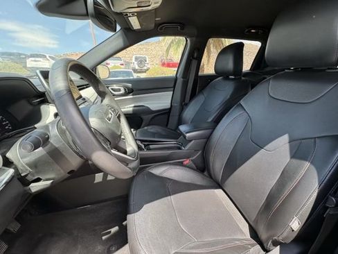 Used 2023 Jeep Compass Limited AWD/4WD image 9