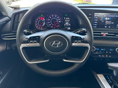 Used 2021 Hyundai Elantra SEL FWD image 14