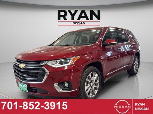 Used 2021 Chevrolet Traverse Premier AWD/4WD image 11