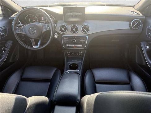 Used 2018 Mercedes-Benz GLA 250 image 15