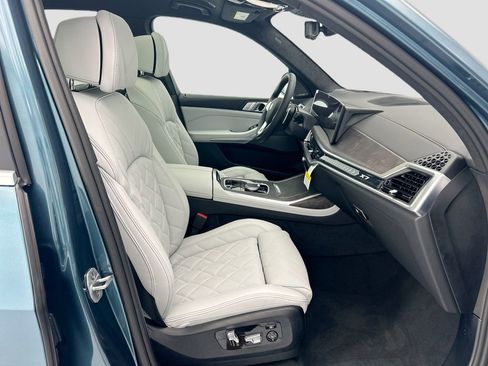 New 2026 BMW X7 xDrive40i AWD/4WD image 19